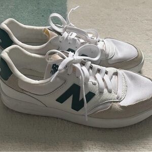 New Balance White and Teal Sneakers